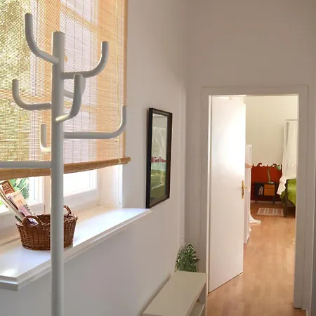 Epic Location Апартаменты