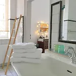 דירה Epic Location *